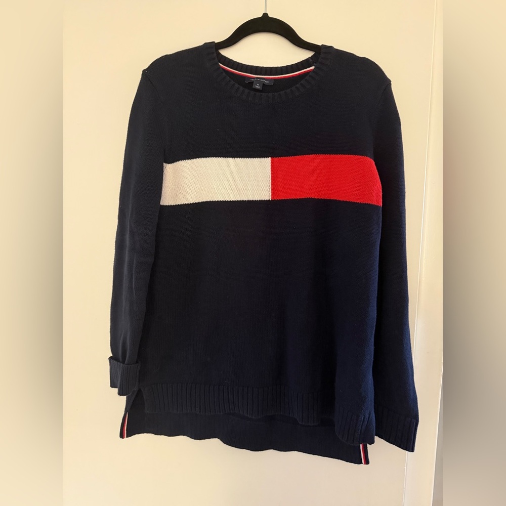 Tommy Hilfiger Women's Sweater in Navy with Red and White Block